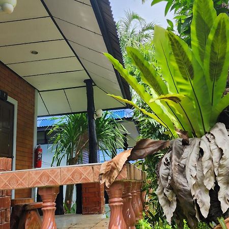 Lovely Lanta Resort Ко-Ланта Екстер'єр фото